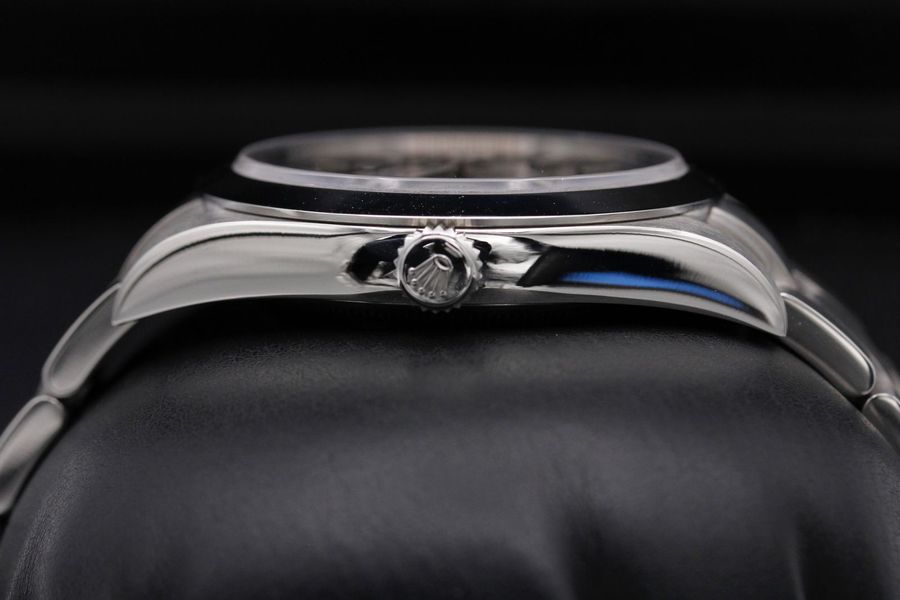 Rolex Explorer 214270